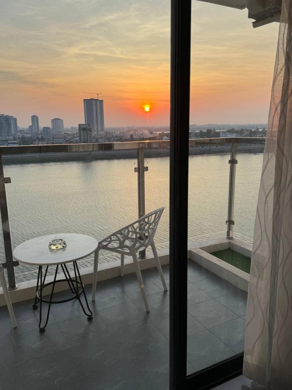 M9 Kirirom Hotel Phnom Penh Luaran gambar
